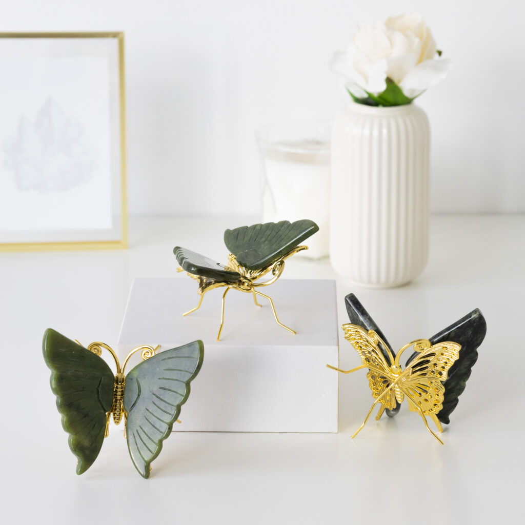 Motyl figurka z kamienia elegancka w pudełku